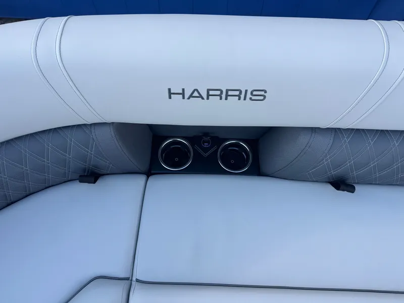 Slide: The Image of Harris Cruiser 230 2026 - 43