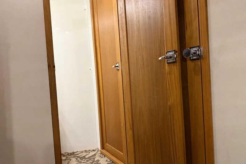 Slide: The Image of Wooden interior doors on a 2000 Bayliner 3988 Command Bridge Motoryacht. - 46