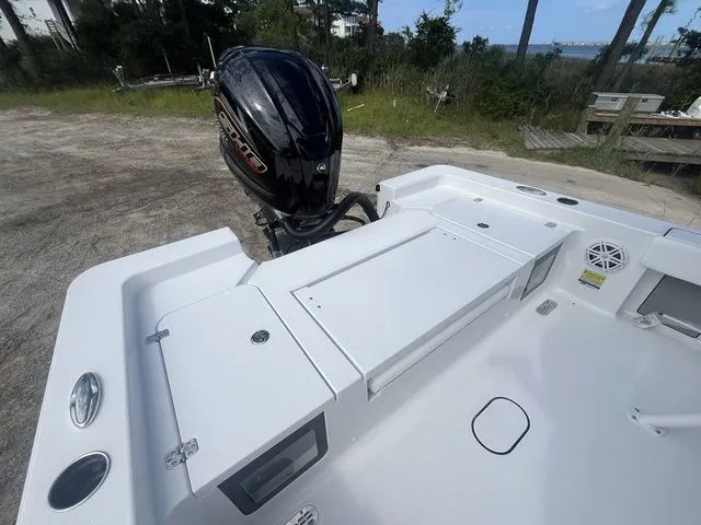 Slide: The Image of Sportsman Masters 227 Bay Boat 2026 - 11