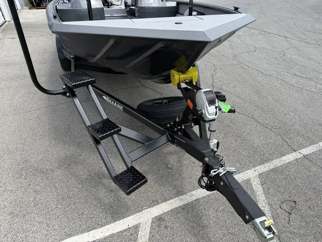 Slide: The Image of SeaArk Shadow 20V 2026 - 3