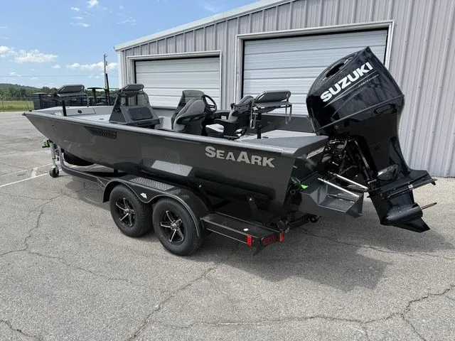 Slide: The Image of SeaArk Shadow 20V 2026 - 4