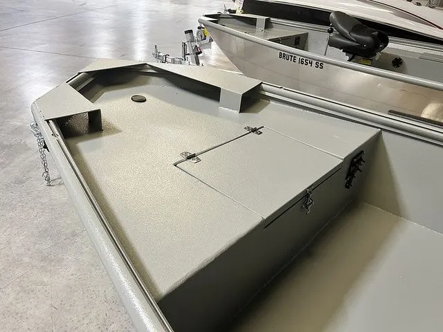 Slide: The Image of Xtreme Boats Brute 1648Ss 2026 - 4