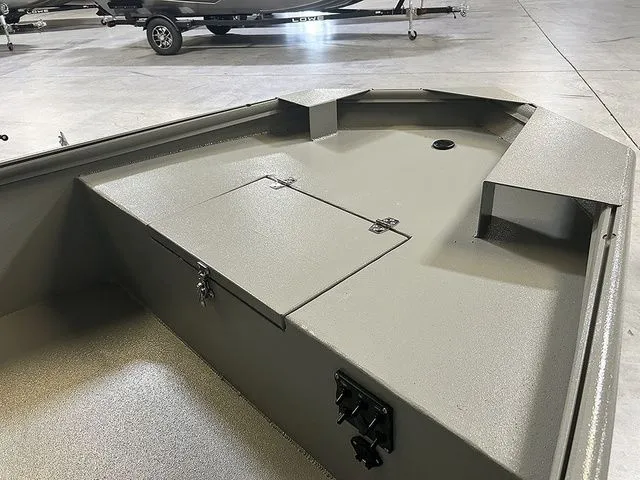 Slide: The Image of Xtreme Boats Brute 1654SS Tunnel 2026 - 4