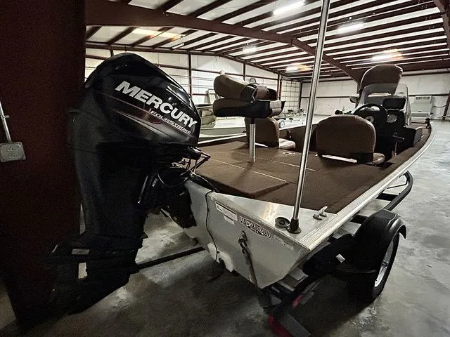 Slide: The Image of Tracker Bass Tracker 40th Anniversary Heritage Edition 2018 - 10