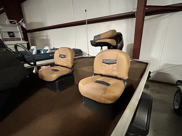 Slide: The Image of Tracker Bass Tracker 40th Anniversary Heritage Edition 2018 - 4