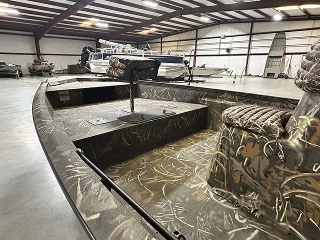 Slide: The Image of War Eagle 961 Blackhawk CC 2026 - 6