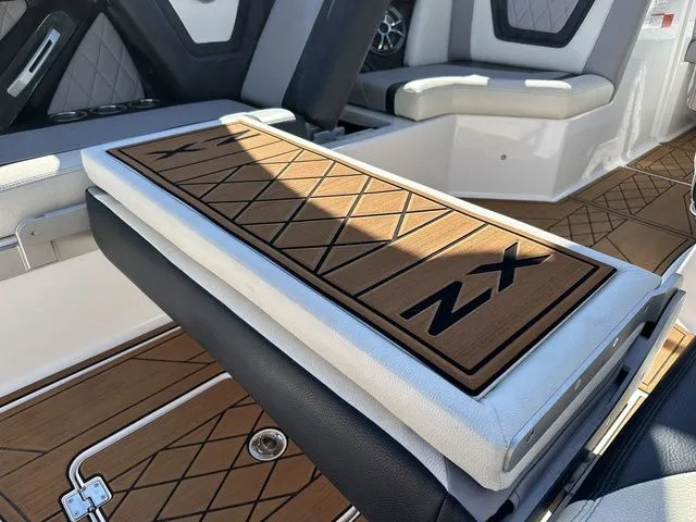 Slide: The Image of Tigé ZX5 2019 - 22