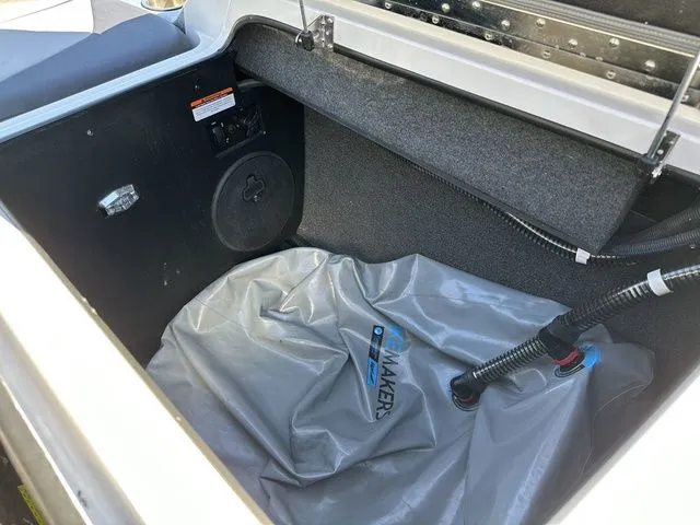 Slide: The Image of Tigé ZX5 2019 - 25