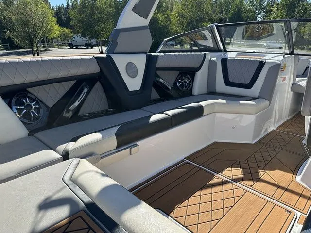 Slide: The Image of Tigé ZX5 2019 - 28