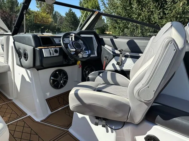 Slide: The Image of Tigé ZX5 2019 - 35