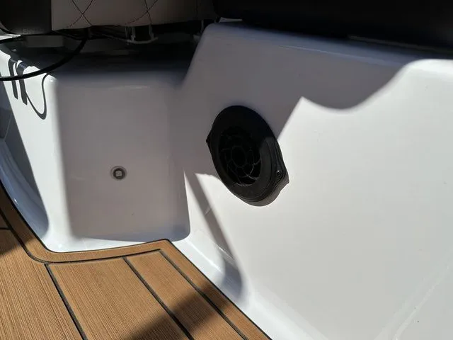 Slide: The Image of Tigé ZX5 2019 - 36