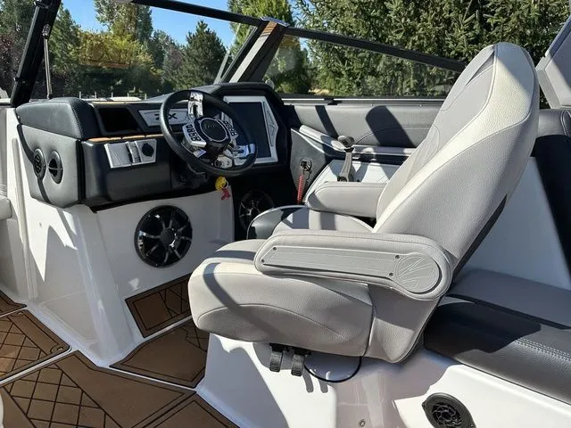 Slide: The Image of Tigé ZX5 2019 - 37