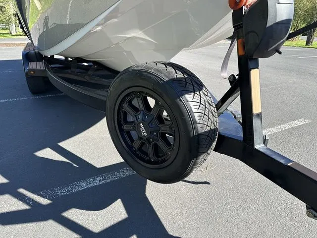 Slide: The Image of Tigé ZX5 2019 - 8