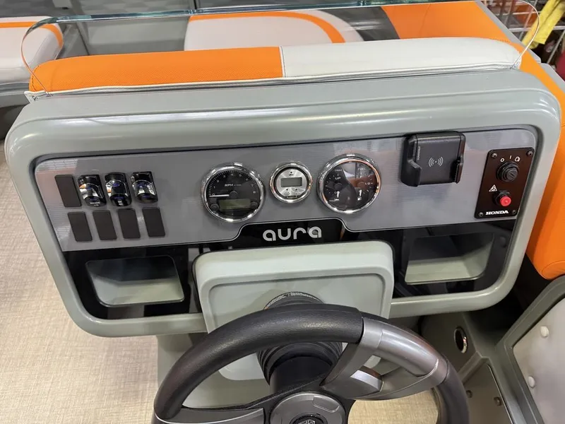 Slide: The Image of Tahoe Aura 50HP 1985 Quad Lounge 2025 - 11