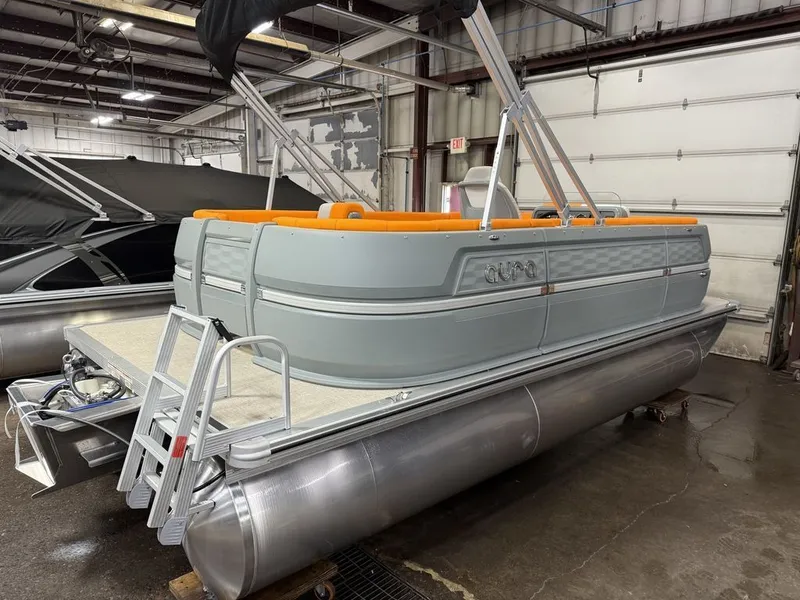 Slide: The Image of Tahoe Aura 50HP 1985 Quad Lounge 2025 - 41