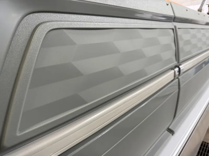 Slide: The Image of Tahoe Aura 90HP 2185 Quad Lounge 2025 - 42