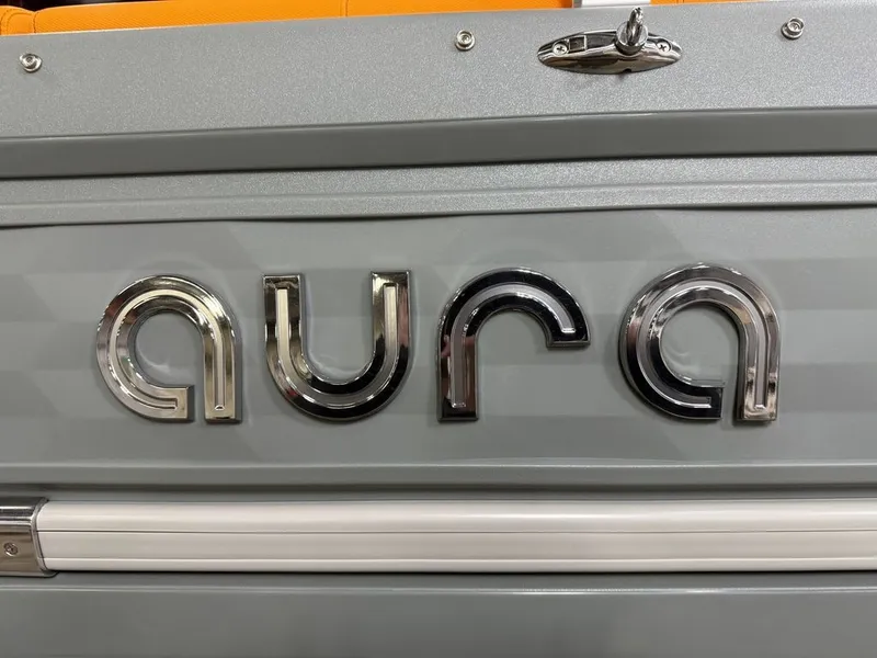 Slide: The Image of Tahoe Aura 90HP 2185 Quad Lounge 2025 - 43