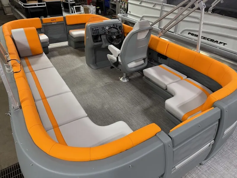 Slide: The Image of Tahoe Aura 90HP 2185 Quad Lounge 2025 - 5