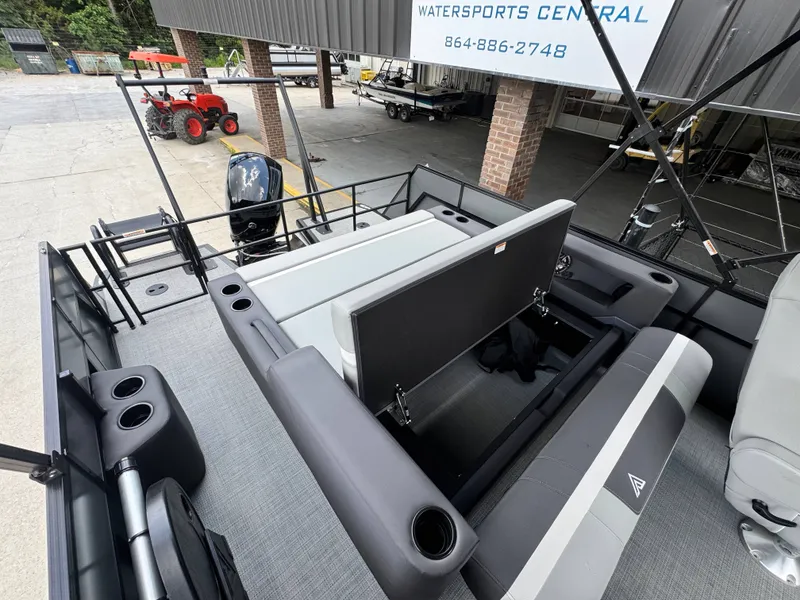 Slide: The Image of Viaggio X22S 2025 - 14