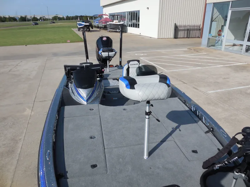 Slide: The Image of Caymas CX 21 PRO 2025 - 10