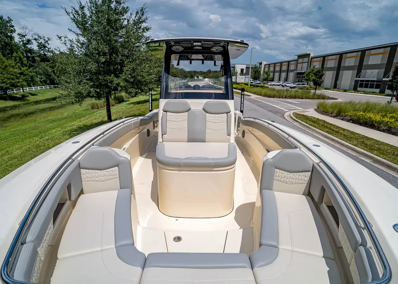 Slide: The Image of Scout 288 LXF 2026 - 33