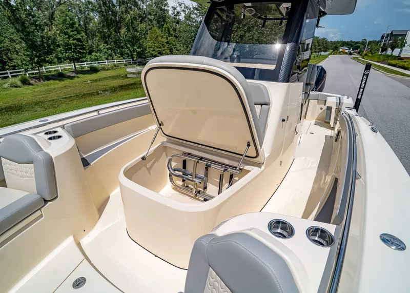 Slide: The Image of Scout 288 LXF 2026 - 35