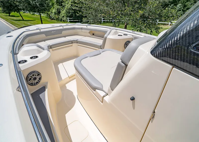 Slide: The Image of Scout 288 LXF 2026 - 36