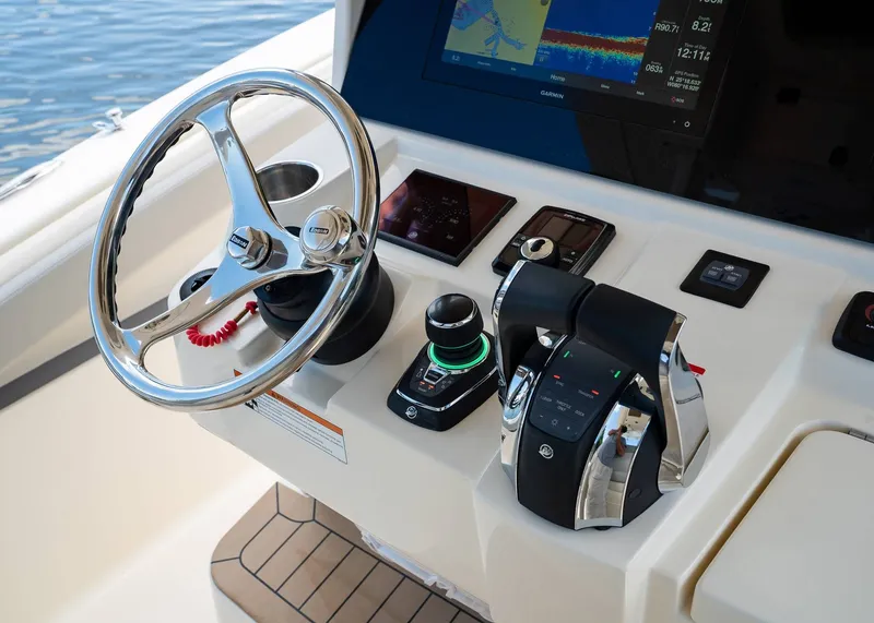 Slide: The Image of Scout 330 LXF 2026 - 25