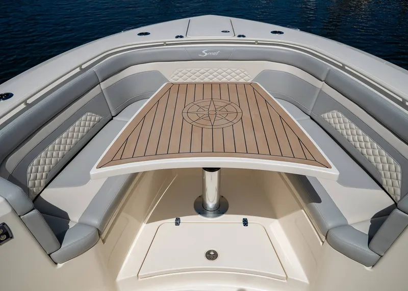 Slide: The Image of Scout 330 LXF 2027 - 44