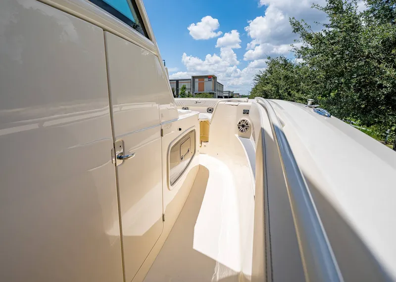 Slide: The Image of Scout 357 LXF 2026 - 32