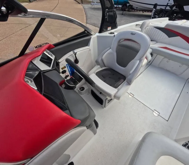 Slide: The Image of Tigé RZ4 2010 - 14