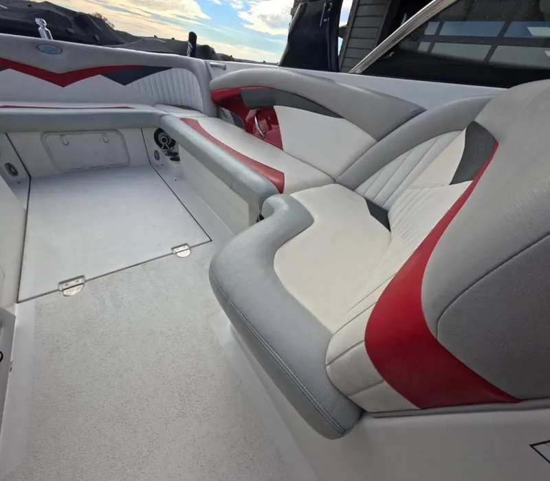 Slide: The Image of Tigé RZ4 2010 - 17