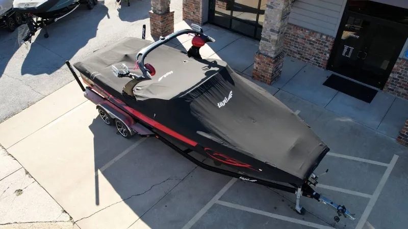 Slide: The Image of Tigé RZ4 2010 - 24