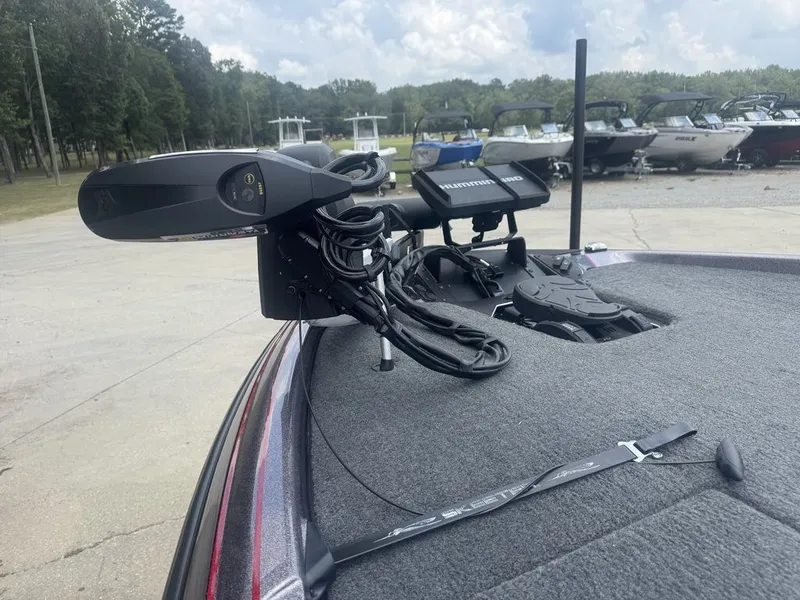 Slide: The Image of Skeeter FXR20 Limited 2025 - 5