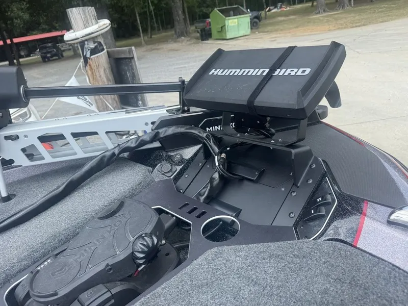 Slide: The Image of Skeeter FXR20 Limited 2025 - 7