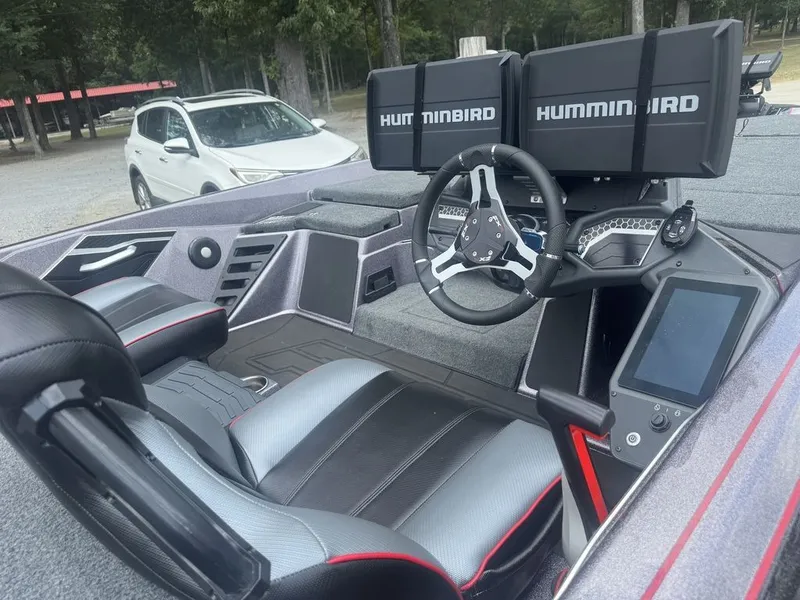 Slide: The Image of Skeeter FXR20 Limited 2025 - 8