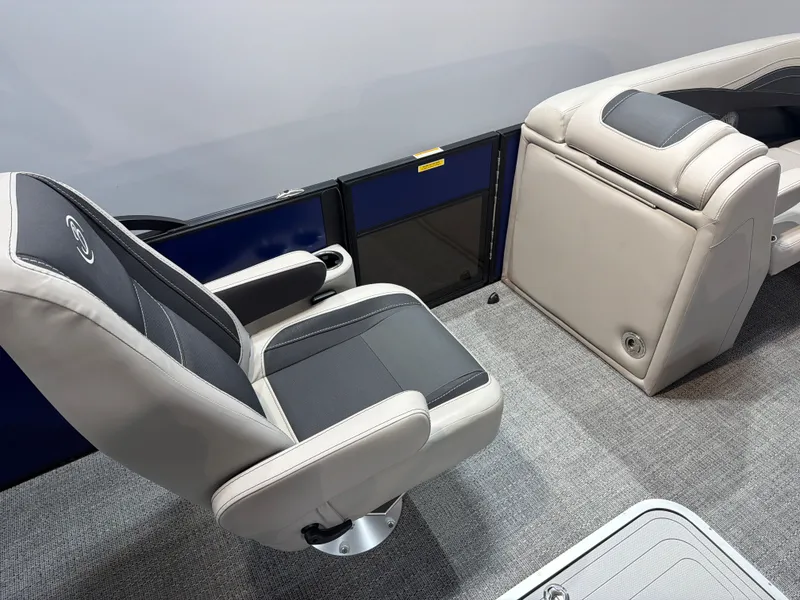 Slide: The Image of Barletta Cabrio 22UC 2026 - 13