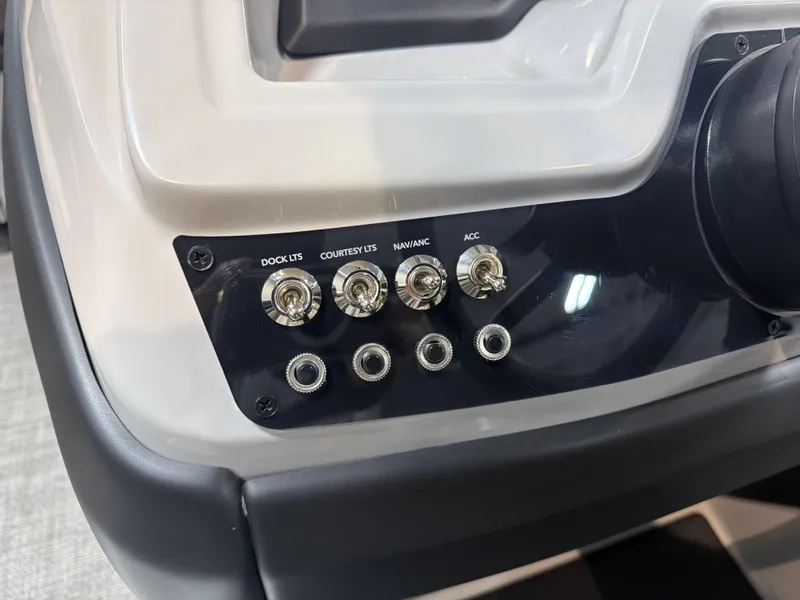 Slide: The Image of Barletta Cabrio 22UC 2026 - 16