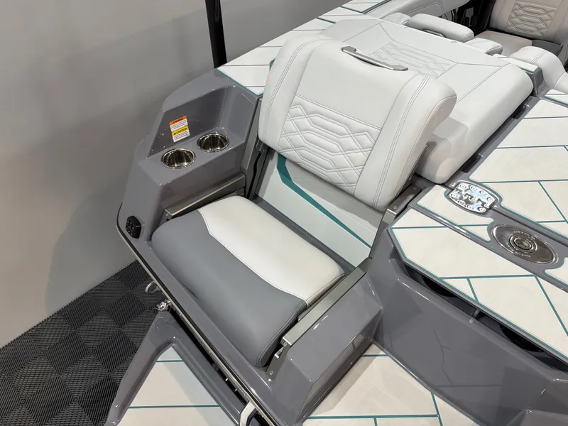 Slide: The Image of Malibu 26 LSV 2026 - 18