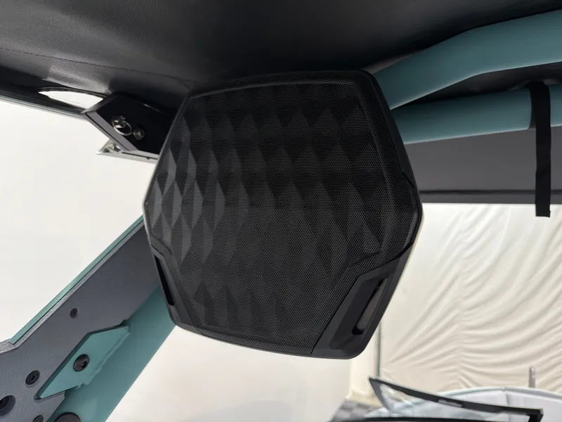 Slide: The Image of Malibu 26 LSV 2026 - 20