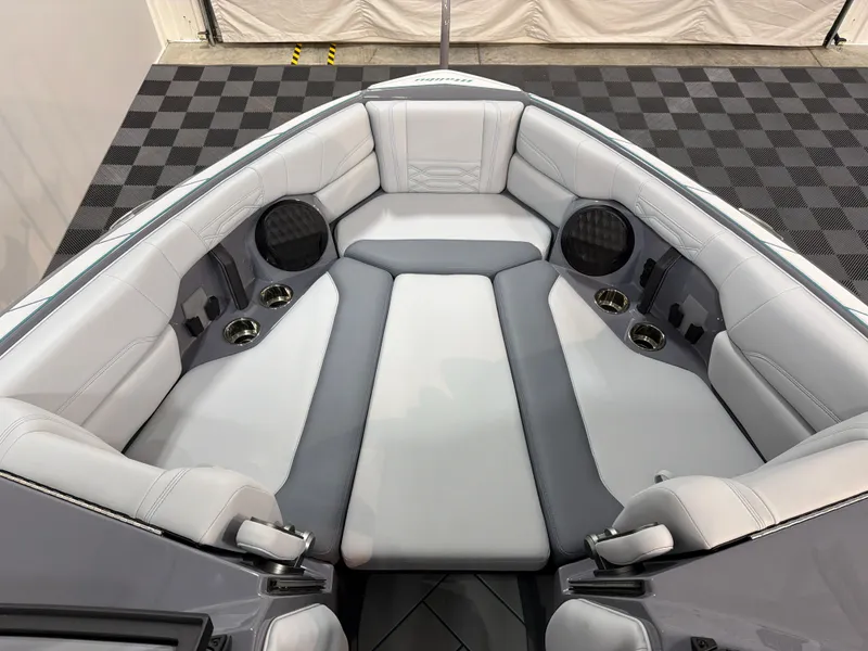 Slide: The Image of Malibu 26 LSV 2026 - 7