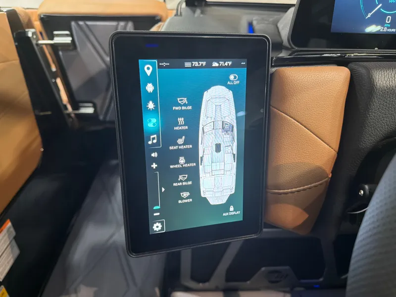 Slide: The Image of Malibu M242 2026 - 16