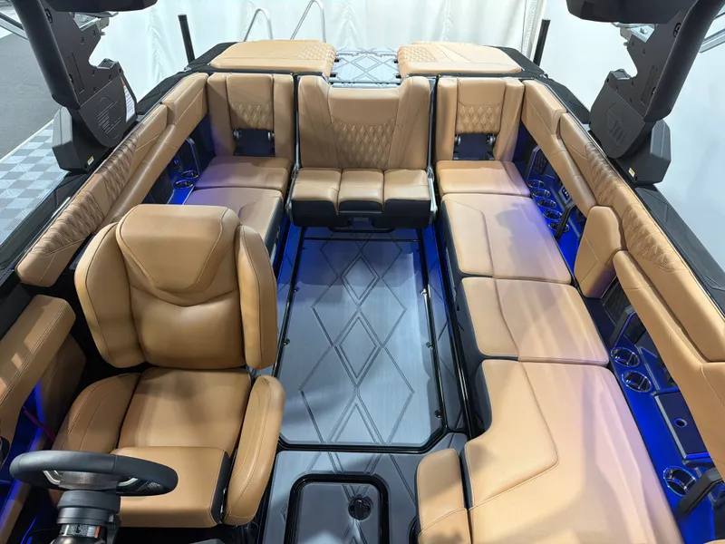 Slide: The Image of Malibu M242 2026 - 8