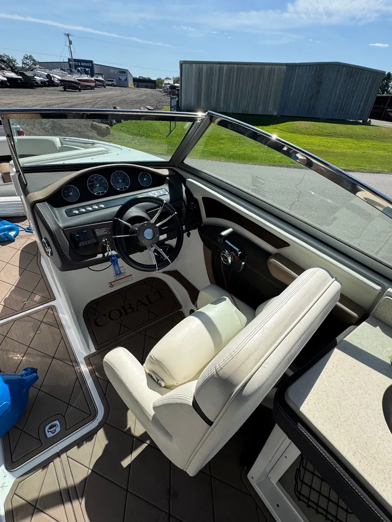 Slide: The Image of Cobalt 26SD 2015 - 6