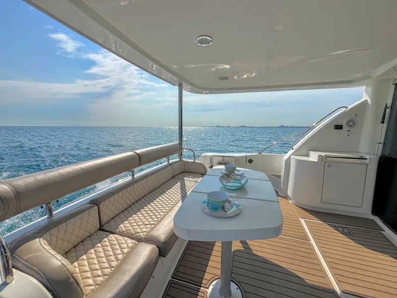 Slide: The Image of Neptunus 62 Flybridge 2005 - 22