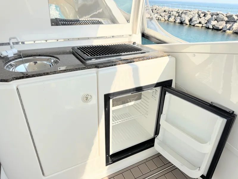 Slide: The Image of Neptunus 62 Flybridge 2005 - 32