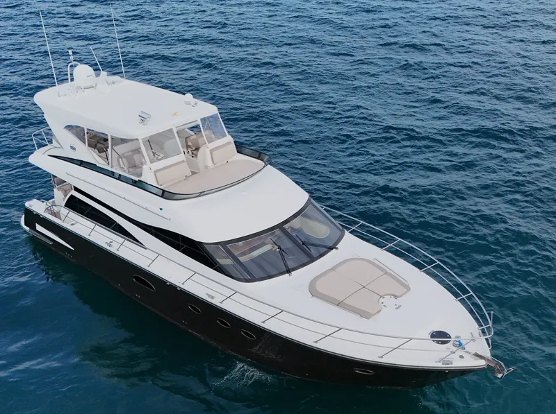 Slide: The Image of Neptunus 62 Flybridge 2005 - 7
