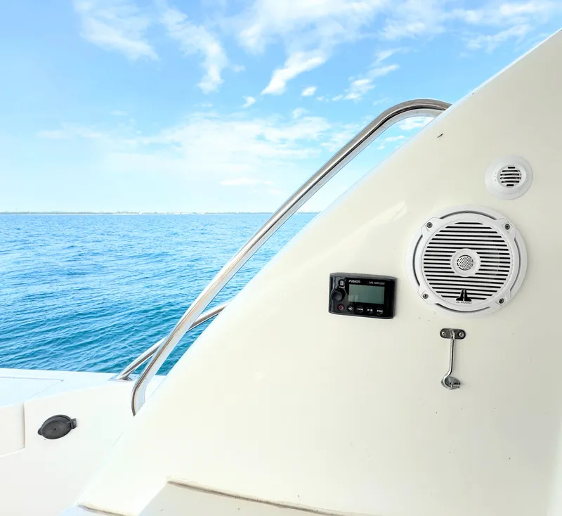 Slide: The Image of Neptunus 62 Flybridge 2005 - 9