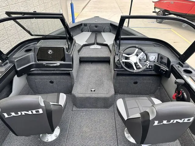 Slide: The Image of Lund 1875 Crossover XS 2026 - 12