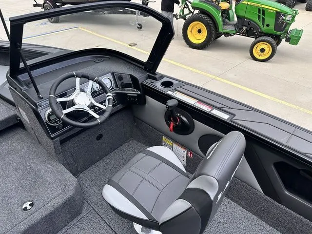 Slide: The Image of Lund 1875 Crossover XS 2026 - 13